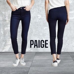 - Margot Ultra Skinny high rise blue jeans.